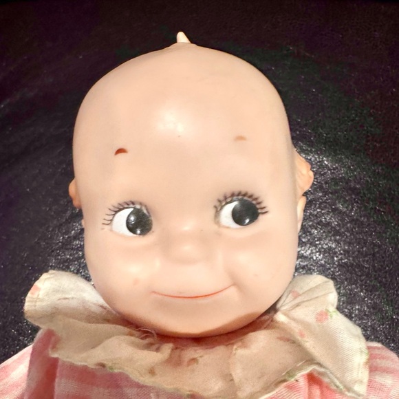 Vintage Kewpie Doll for Collectors, in pink ruffled outfit. - Picture 2 of 4